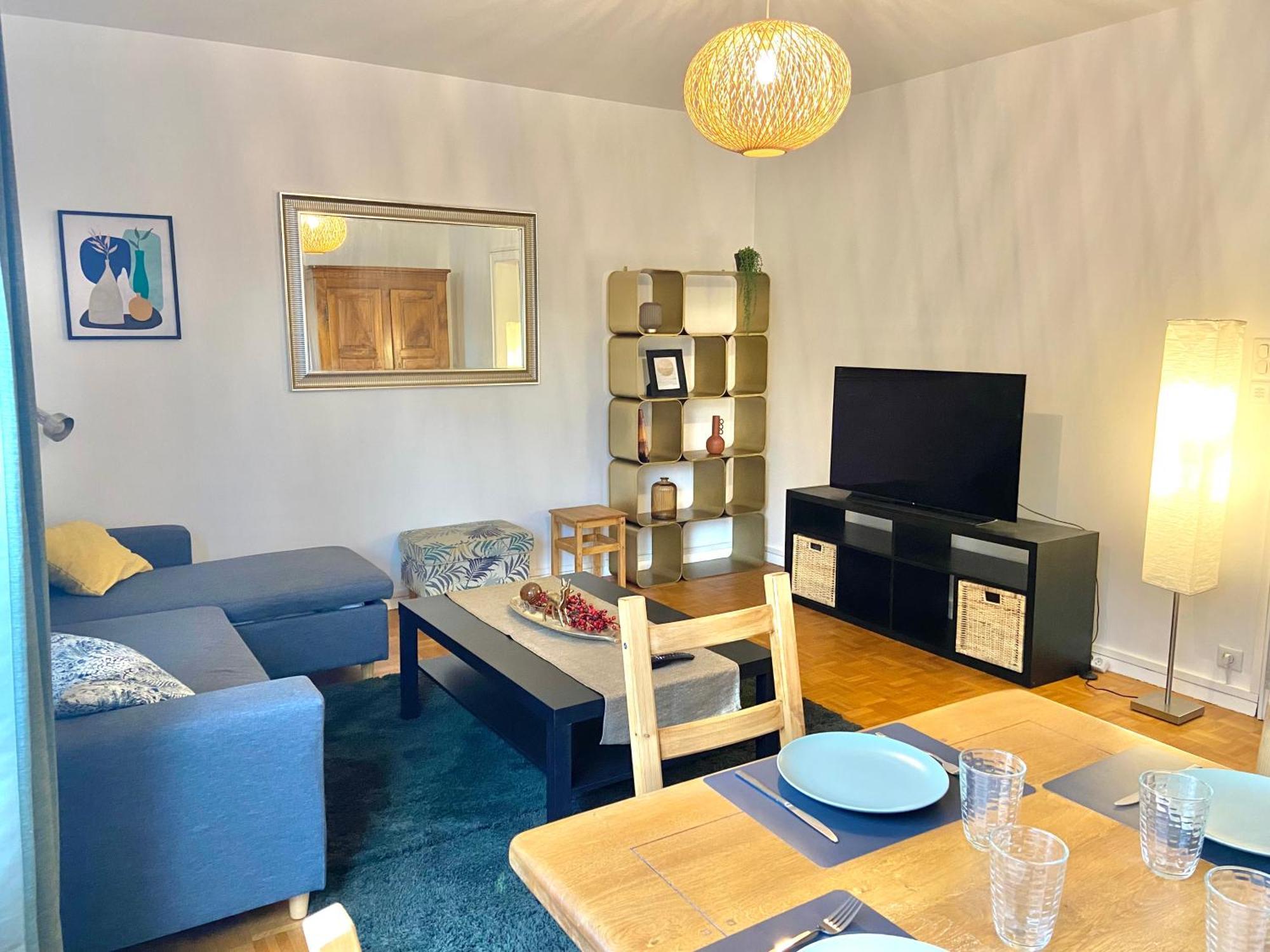 2parkings, 2min Petitevenise-xmarche Apartment